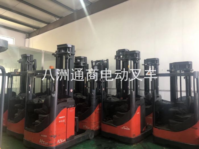 德國(guó)原裝進(jìn)口二手林德電動(dòng)叉車(chē) (15)