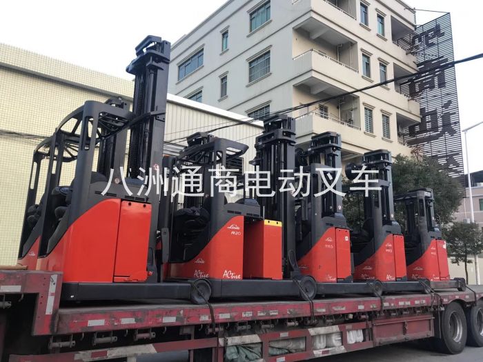 德國(guó)原裝進(jìn)口二手林德電動(dòng)叉車(chē) (26)